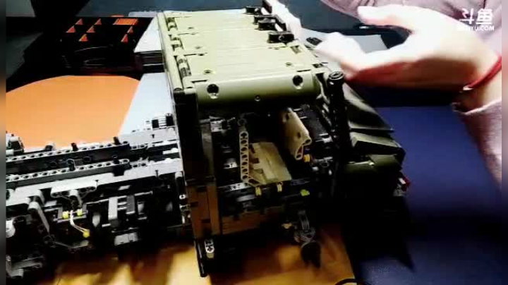 【2021-05-09 21点场】大欠儿登尹医生：虽然媳妇儿今天过生日，拼图还要继续