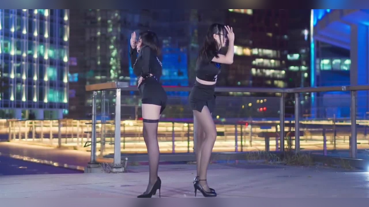 令人血压飙升的绝美扭胯！你的心动摇了吗？《UP & DOWN》上和下