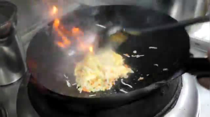鸡蛋蟹炒饭韩国街
