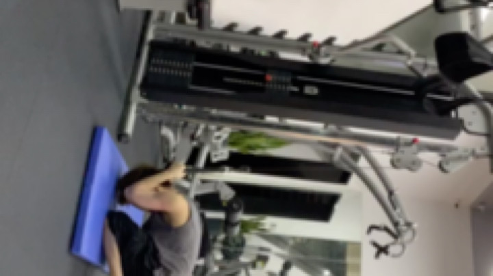 普朗东丷发布了一个斗鱼视频2021-05-14