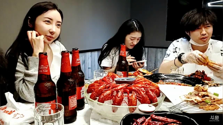 【户外】户外闯王的精彩时刻 20210514 00点场