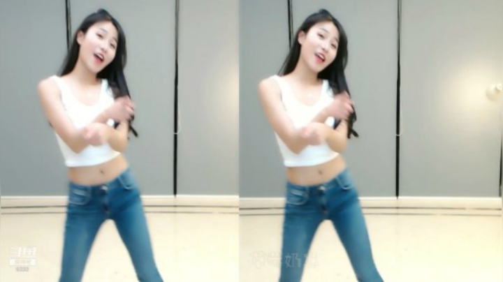 小深深儿：快点进来看我跳舞