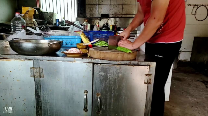 【2021-05-18 10点场】叶子户外：《纪实直播》新疆哈密