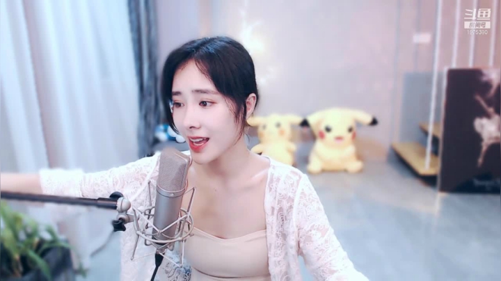 我在斗鱼看沫沫同学丶直播舞蹈