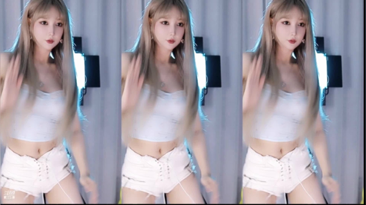 臭宝儿们~吊带mina来了