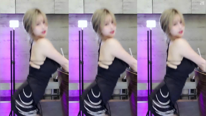 三岁伊复播首舞