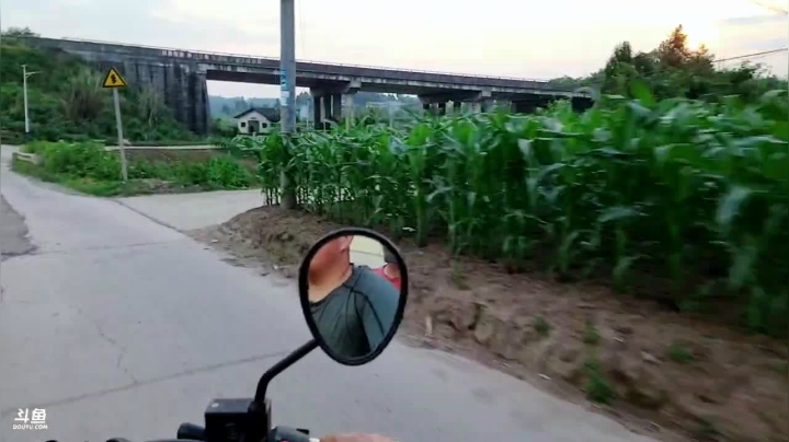 【2021-05-18 18点场】叶子户外：《纪实直播》新疆哈密