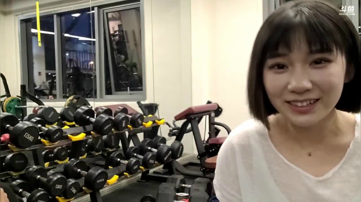 我在斗鱼看黑人毅直播户外