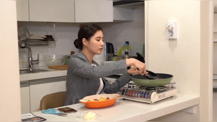 下班后美食  在家躺平吃 雪花汉堡牛排 (1)