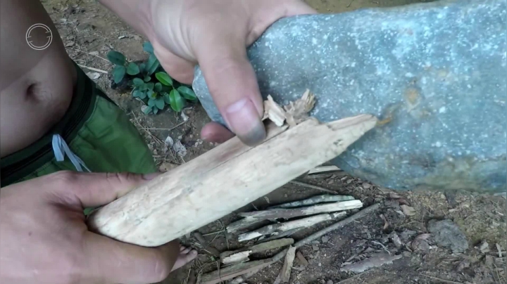 第一季 P1_原始技术：火犁【真人我的世界-空手发展-单人炼铁】 (2)