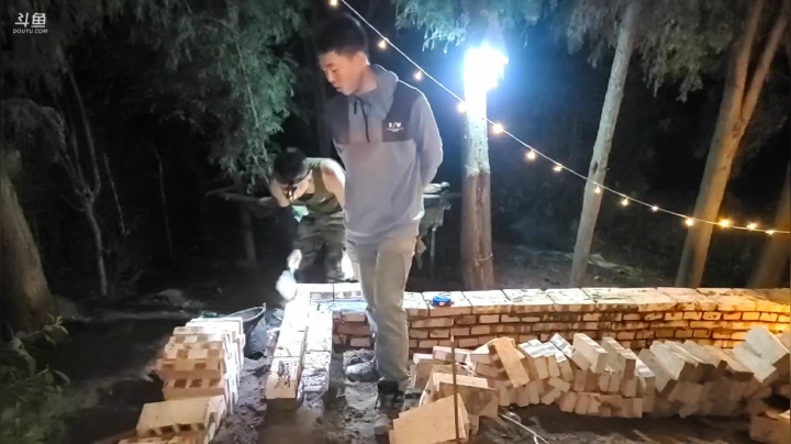 【2021-05-21 02点场】叶子户外：《纪实直播》新疆哈密