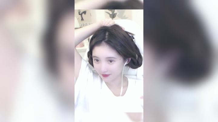 像个老婆（婆）吗？