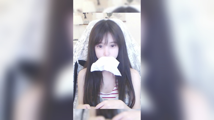吃完饭一定要擦嘴噢