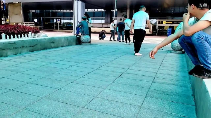 【2021-05-21 13点场】魅力生活i：张家界接大咖黑粉头子