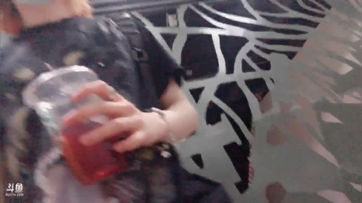 【2021-05-24 22点场】杀杀杀人哥：杀人哥：白给猎空。