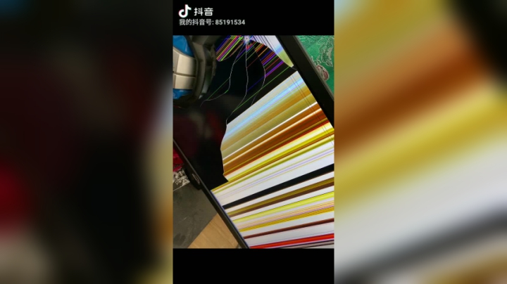 辅助吃ad的兵有多严重？这是我见过最暴躁的老板，一局还没打完就挂机把电脑屏幕砸了，哈哈哈哈哈哈哈