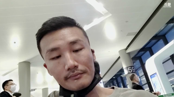 【2021-05-26 18点场】黑人毅：出发北京奥赛,延误被困机场