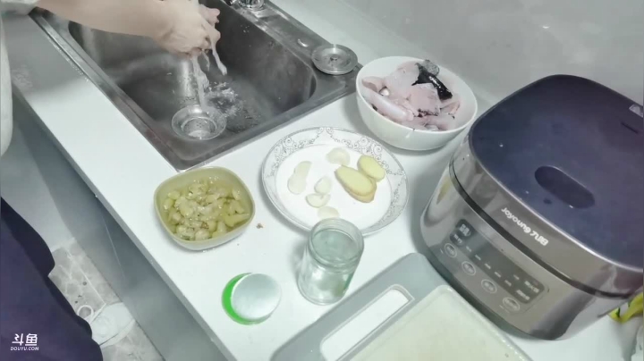 【2021-05-26 21点场】美食老王：今晚见哟，各位可好呀