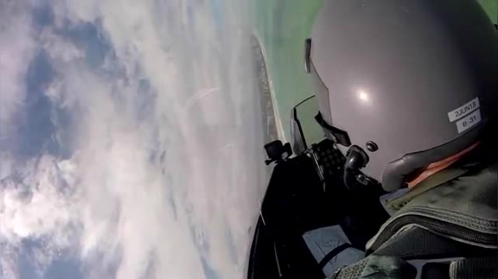 F-16座舱上方视线 空中表演