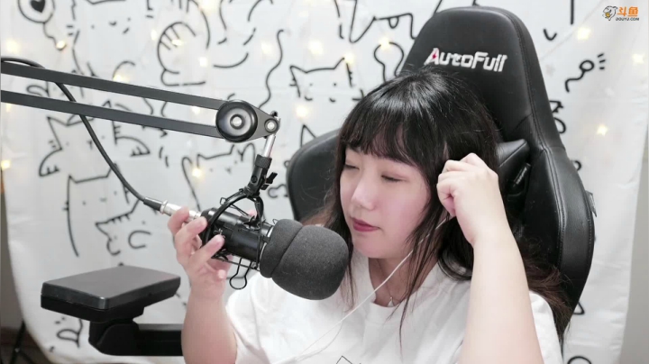 【2021-05-26 00点场】甜心战士：♥忙碌了一天的甜师傅吃起了她的晚饭♥