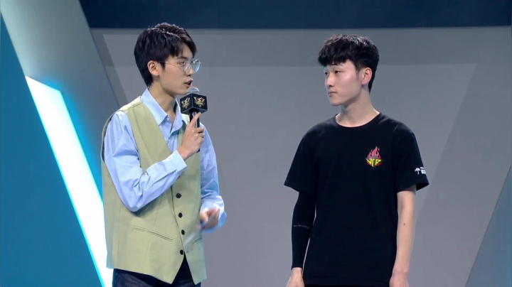 【赛后采访】JCR.飒飒：最后一把生死局要重视心态和细节