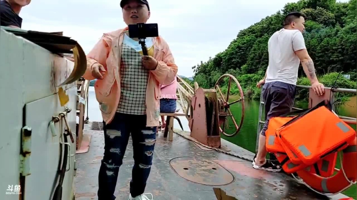 【2021-05-27 12点场】魅力生活i：❤欢迎大哥们来龙潭河玩❤