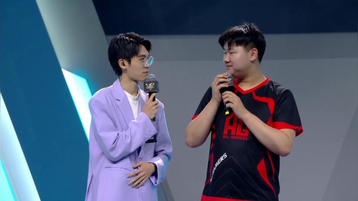 【赛后采访】AG.绯鸢：我和瓷仔两人一起卡上墙，大家笑了一路很开心