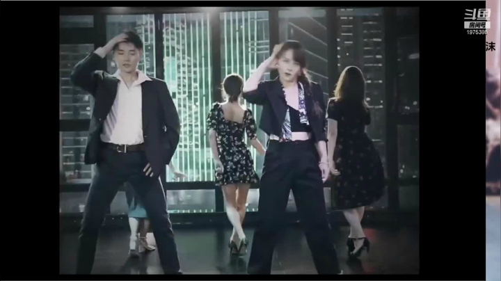 我在斗鱼看沫沫同学丶直播舞蹈