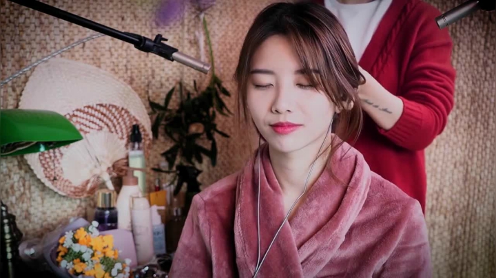 小姐姐带你享受肩发按摩 (2)