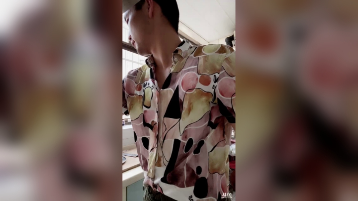 【2021-05-29 18点场】白菜ad：肌肉猛男，双语直播