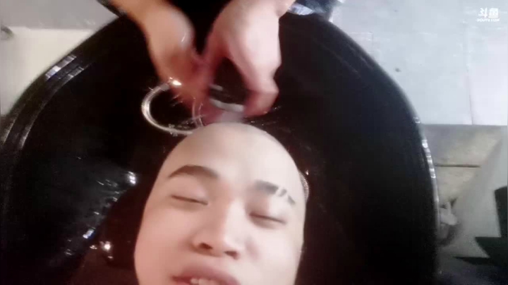 【2021-06-01 11点场】自宇666：一拳超人的诞生！