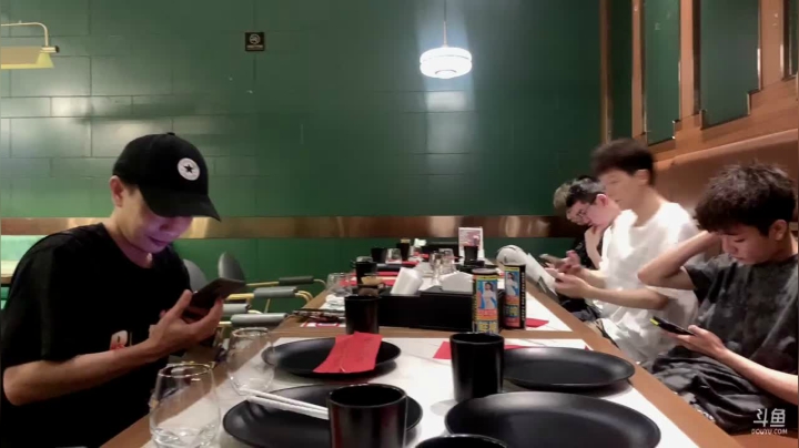 【2021-06-01 00点场】17素酒：祝兽生日快乐，吃个饭！