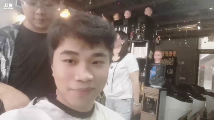 【2021-06-01 10点场】自宇666：一拳超人的诞生！