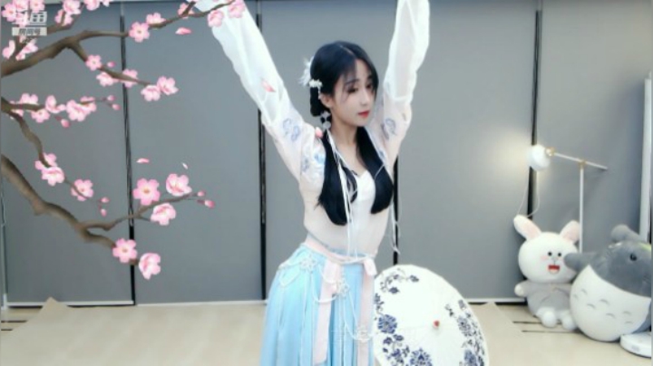 小深深儿：夜深了，点进来看跳舞啦！~