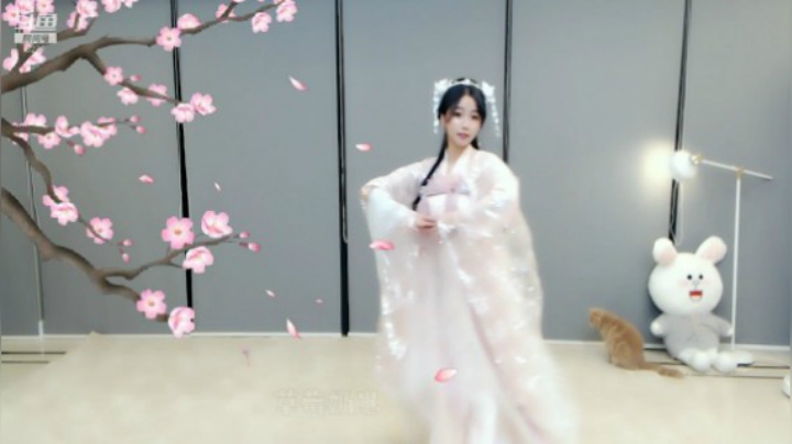 小深深儿：夜深了，点进来看跳舞啦！~