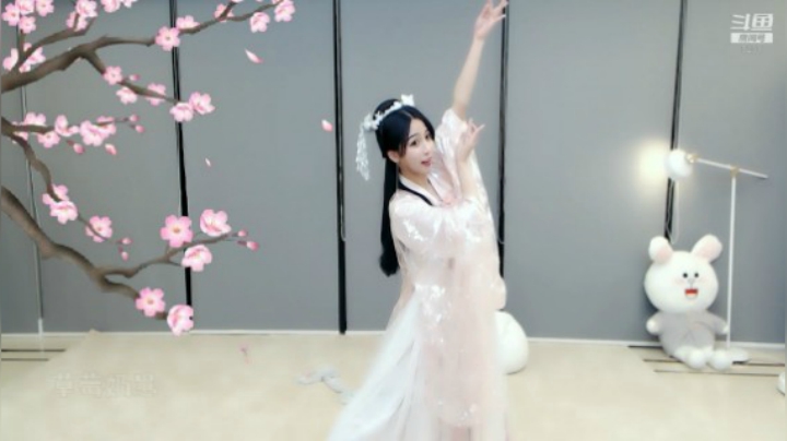 小深深儿：夜深了，点进来看跳舞啦！~
