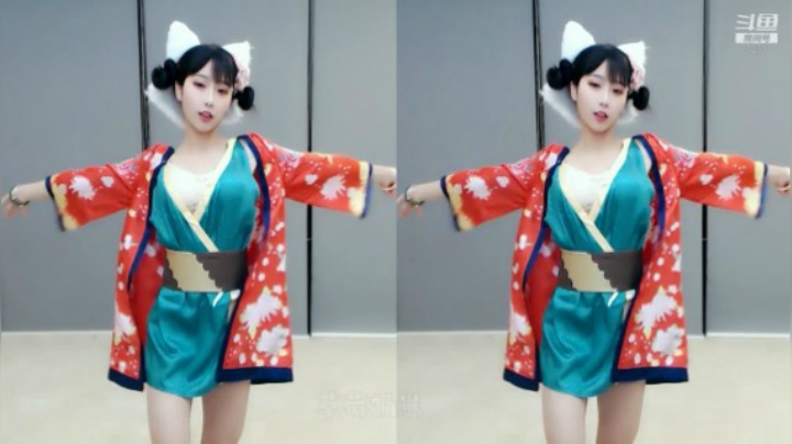 小深深儿：夜深了，点进来看跳舞啦！~