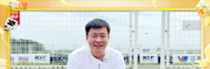 6月7日下午3点，我将做客赛车手吴佩的直播间9668047，一起体验速度与激情。上斗鱼，和我一起追UP～
