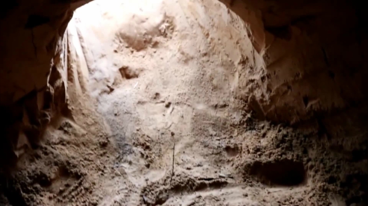 『原始生活』建造地下房 (3)