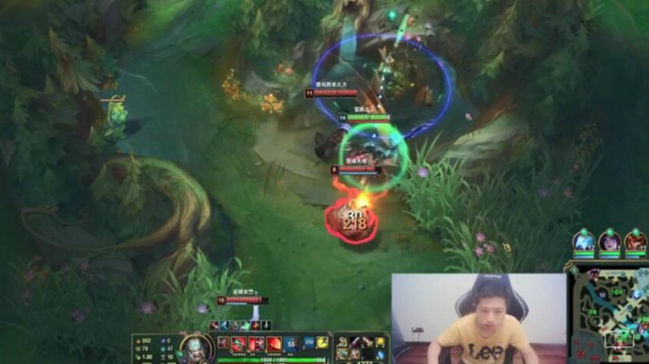 旋风斩撞墙？我只是躲伤害顺便撞个墙