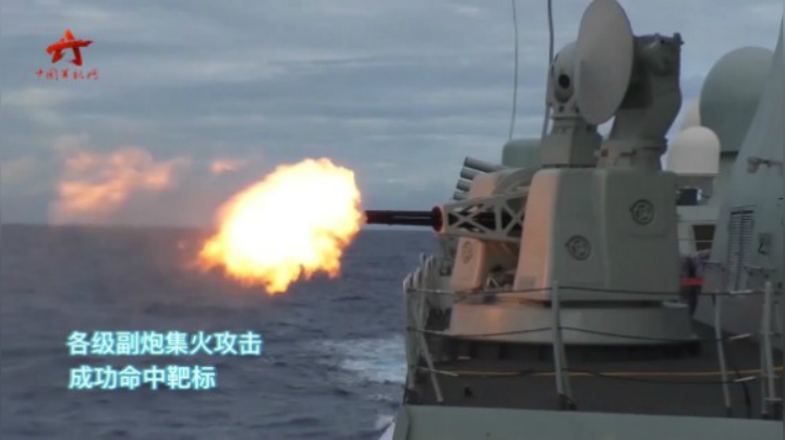 【第一军视】大场面来啦！带你看南部战区海军舰艇编队砺剑深蓝大洋