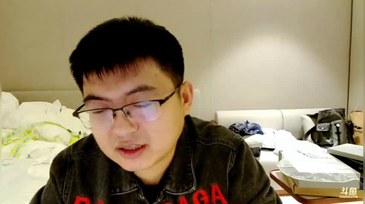 我在斗鱼看火力堂主直播户外