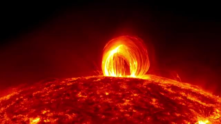 NASA 观看太阳风暴