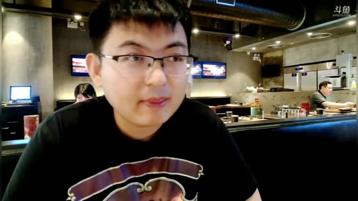 【2021-06-15 17点场】火力堂主：长沙吃的东西，太辣了！