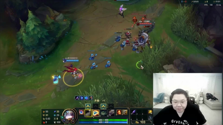 我在斗鱼看即将拥有人鱼线的PDD直播英雄联盟