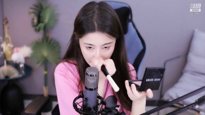 【2021-06-17 14点场】果冻cc007：世间所有的相遇都是久别重逢～