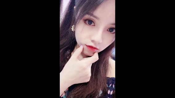 希女王掉落的猎人职业专属武器就是（莱沙雷尔，死亡低语）