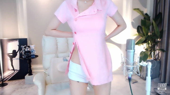 【2021-06-18 22点场】南妹儿呀：身高170的模特mm哦