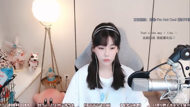 【2021-06-19 18点场】一只雪兔i：（直播中）今天是唱歌的小兔