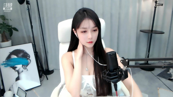 【2021-06-20 01点场】湖南小橙子：快进来  这里有个大宝贝